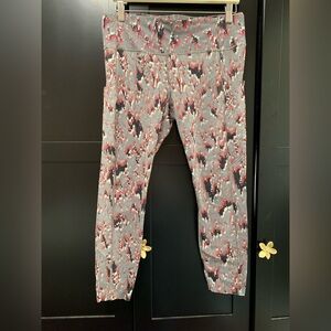 lululemon athletica Patterned Leggings size 12 ankle crop comfy workout